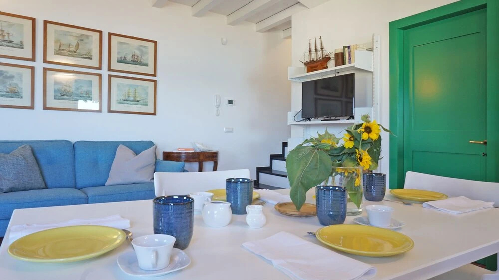 Miralunga-appartament-in-villa-e-piscina