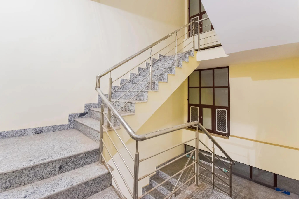 OYO 47363 Hotel S14