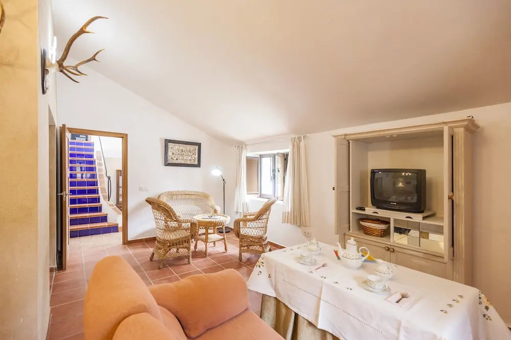 Villa San Nicolas Constantina Canovas