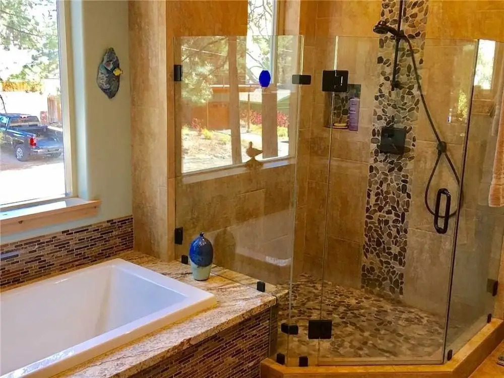 2380 Alice Lake - 3 Br Cabin