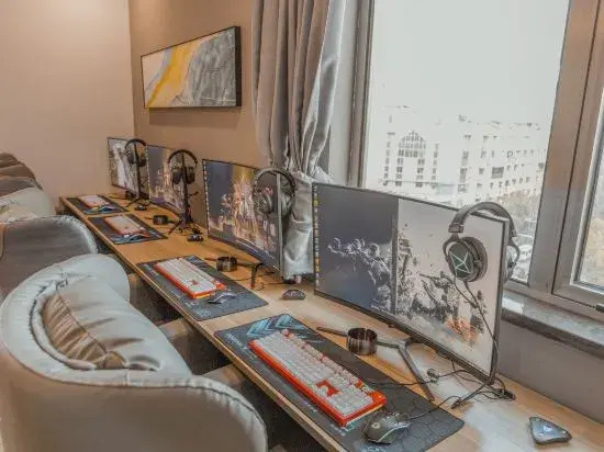 Platinum Palace  ·  Summit  Hotel