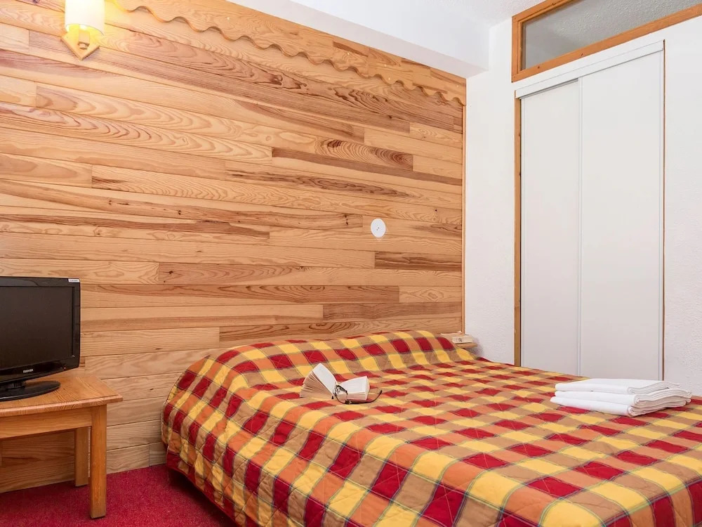Carefully furnished apartment near the piste and Valmeinier