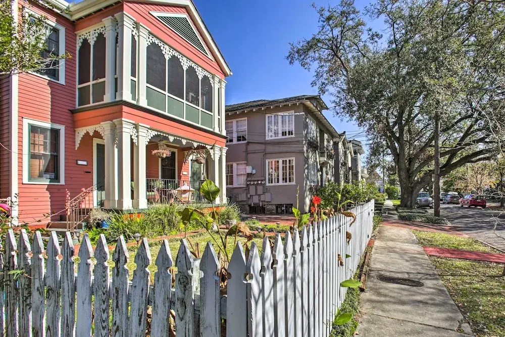Soul & Style! Duplex Near French Quarter w/ Porch
