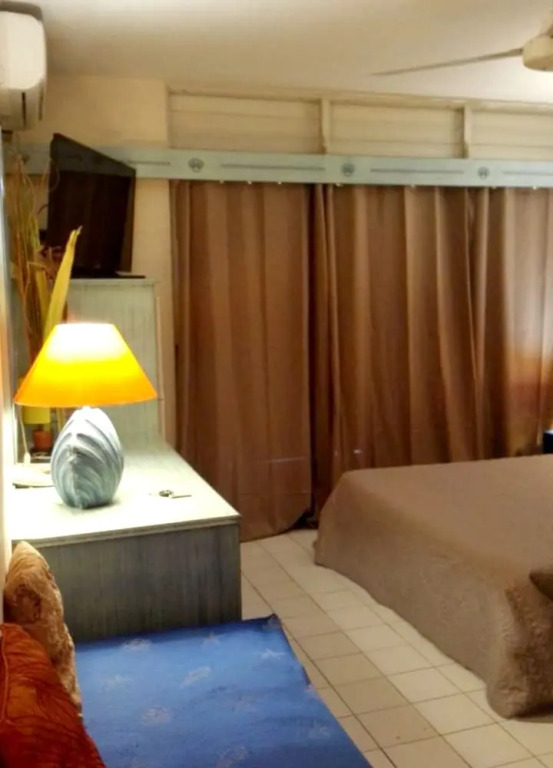 Apartment With one Bedroom in Le Moule, With Wonderful sea View and Enclosed Garden - 500 m From the Beach