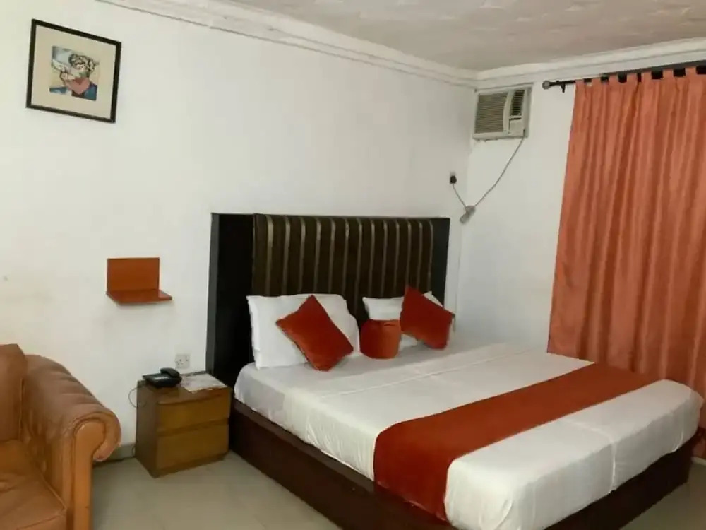 Jcb Hotel And Hall
