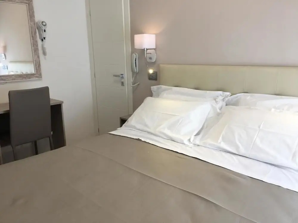 Hotel Novella