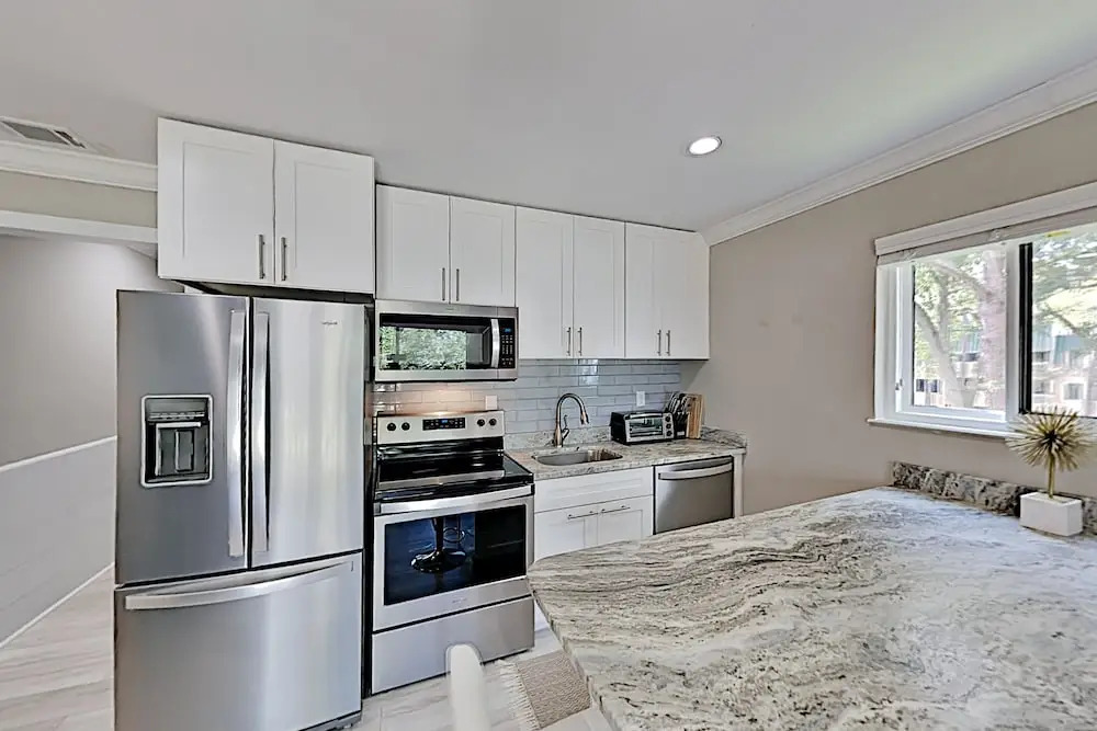 Eagle's Nest - Fully Renovated 1br/1ba 3rd Floor 1 Bedroom Condo