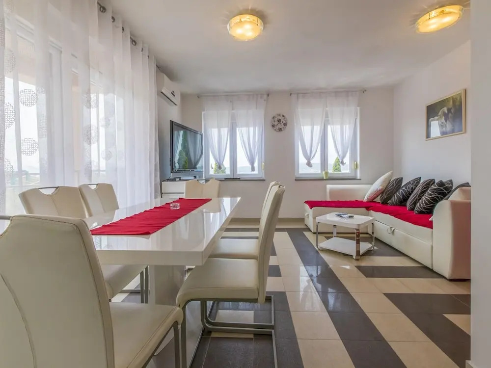 Apartment Cherry