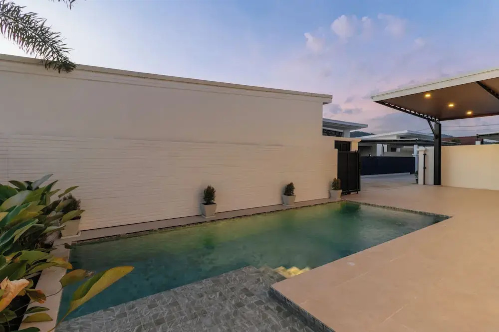 New 4BR Pool Villa Modern Oasis V283