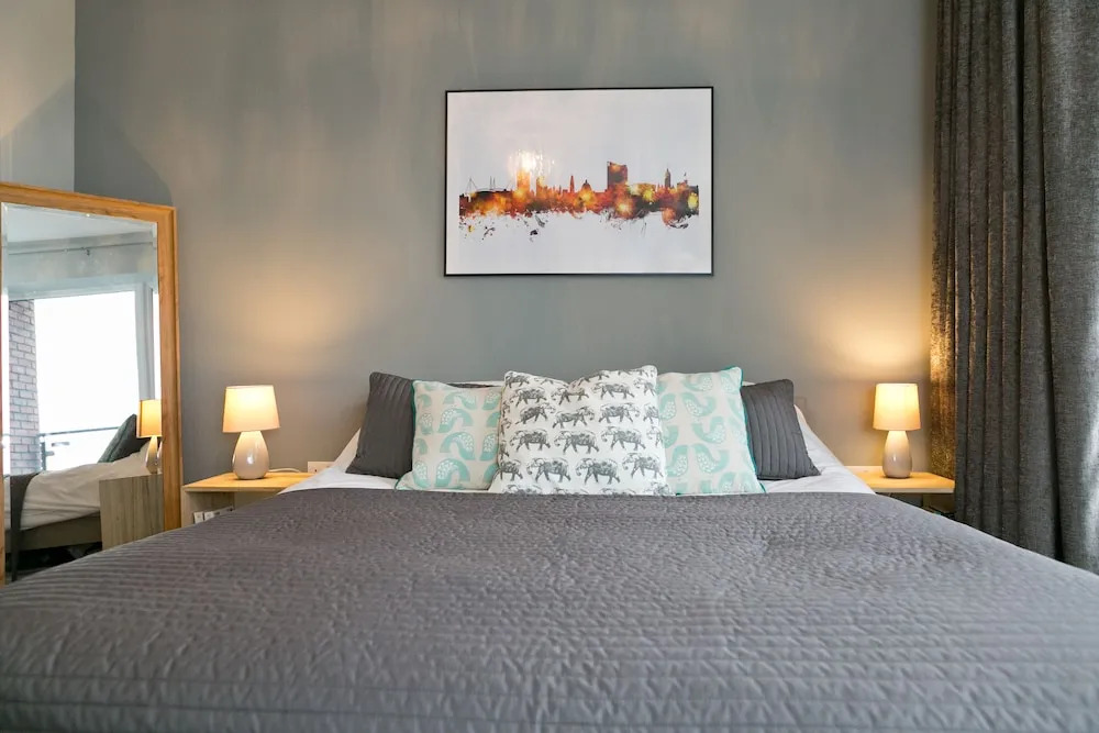 Stylish warehouse apartment in Central Cardiff