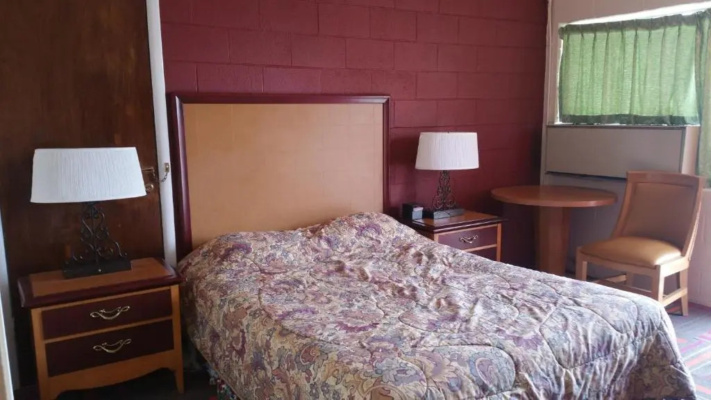 Thunder Bird Motel