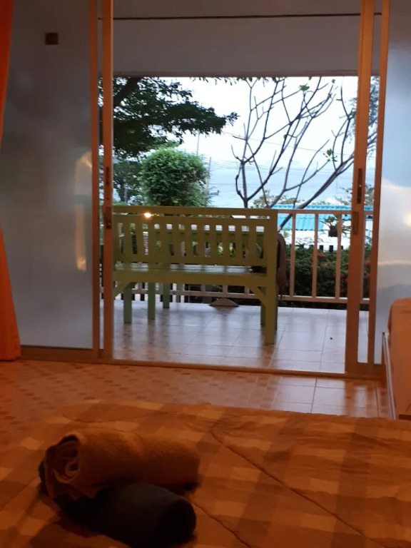 Insook Ko Larn Resort