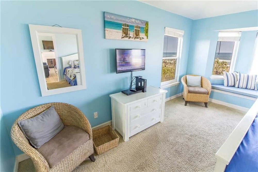 Harmony Beach House, Sleeps 11, 3 Bedrooms, Beach Front