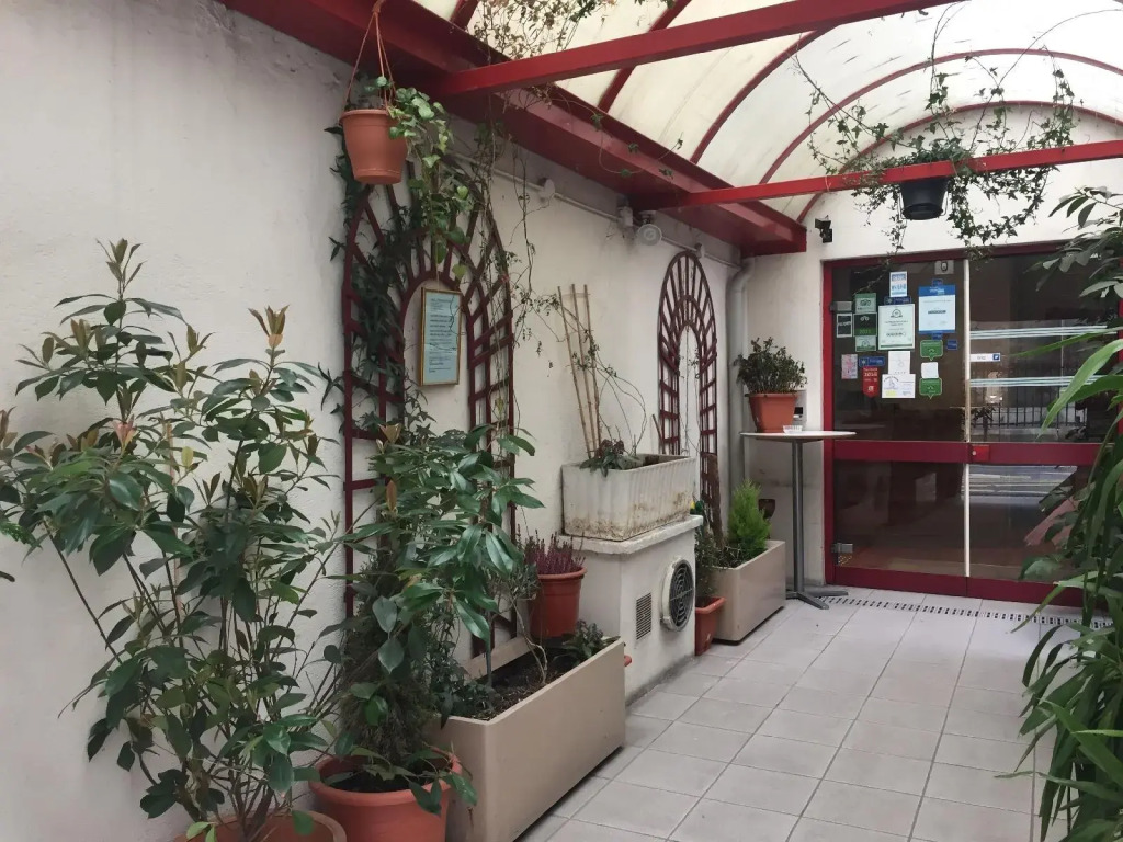 Hôtel De La Perdrix Rouge
