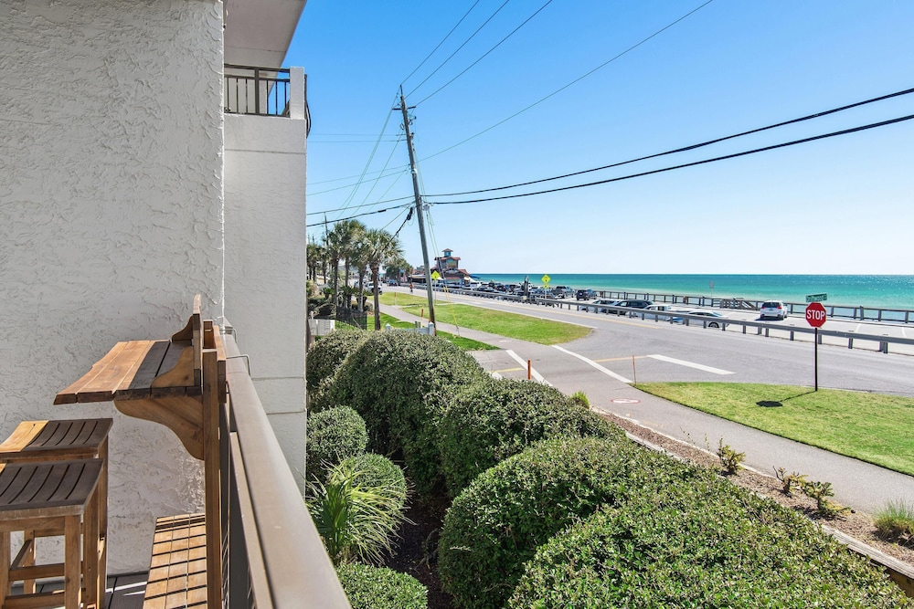 Costa Vista Townhouse #13