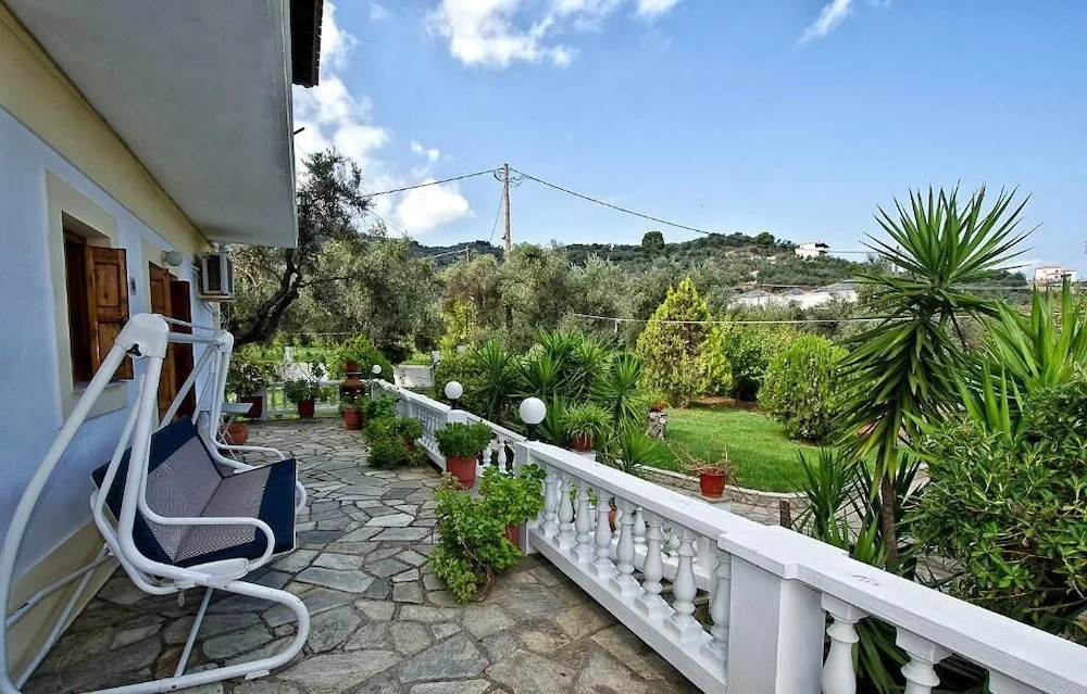 Skopelos Sunny Daze - Fully Equipped Premium Suite