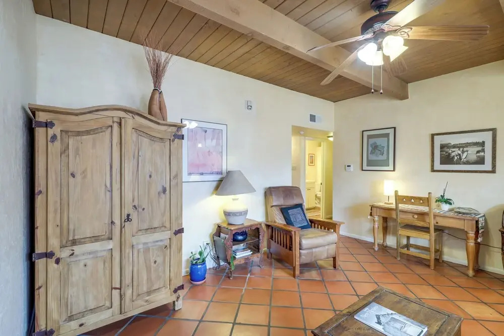 Cozy Southwest Style Santa Fe Condo!
