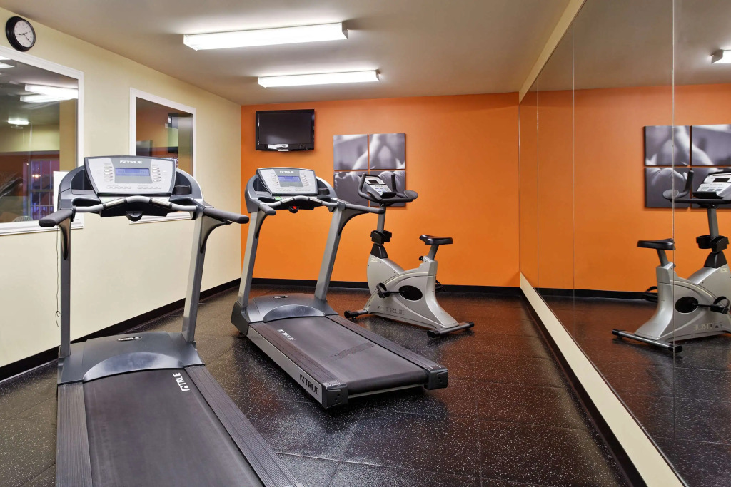 Country Inn & Suites by Radisson, Marion, IL