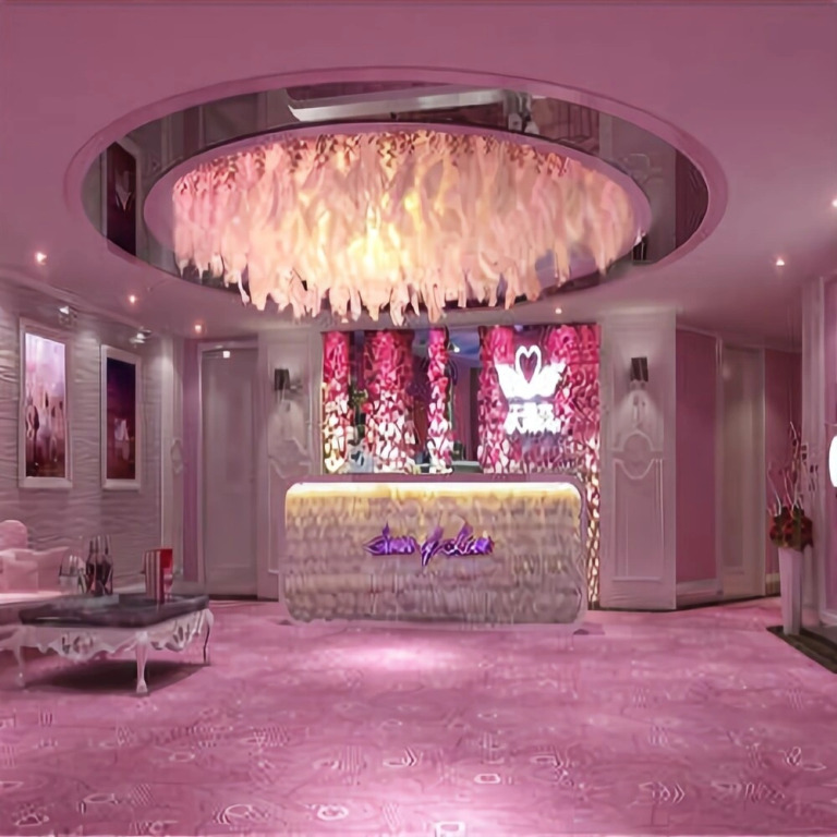 Love Couple Theme Hotel