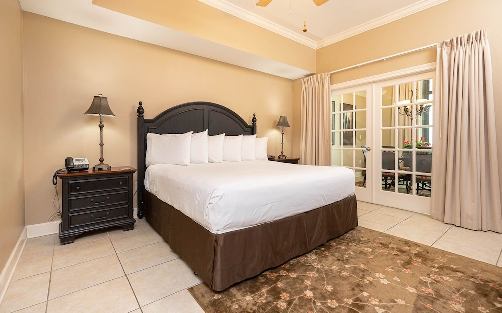 Phoenix West 1106 3 Bedroom Condo
