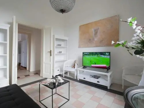 Bacone Halldis Apartments