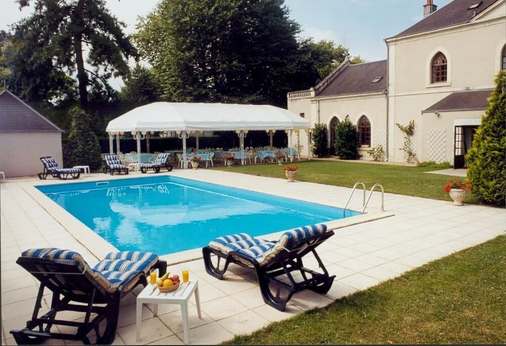"Maison Dhôtes du Prieuré"