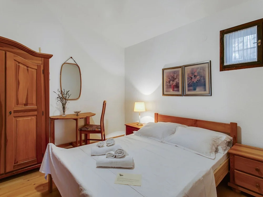 Spacious Holiday Home in Seget Vranjica With Garden
