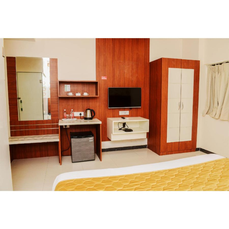 Hotel Elite Continental- Near Mumbai International Airport Andheri East