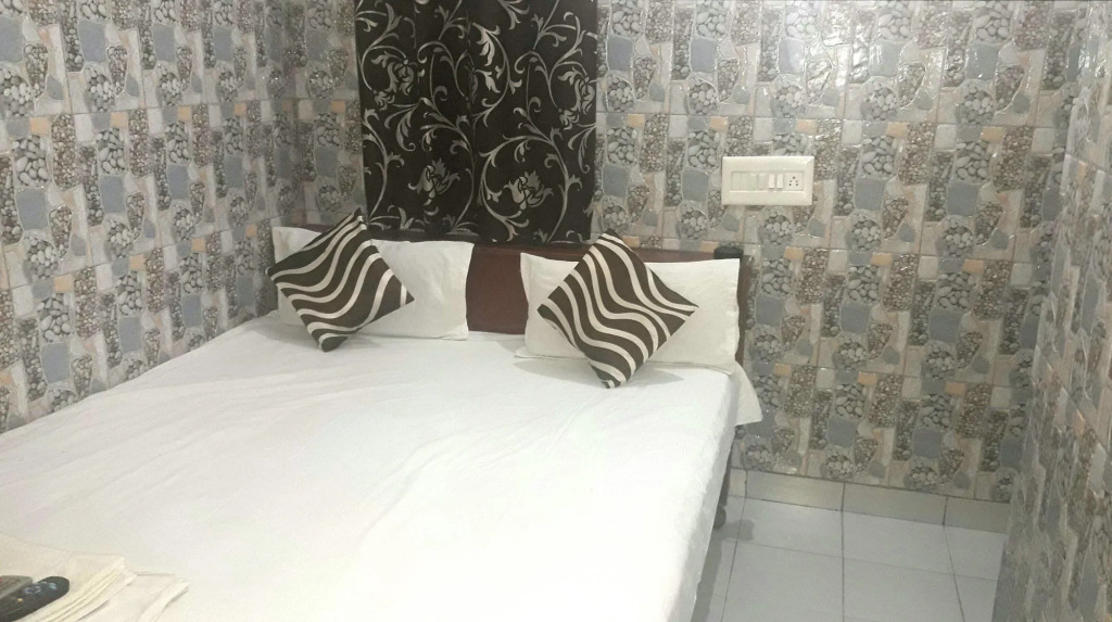 Rajdhani guest house