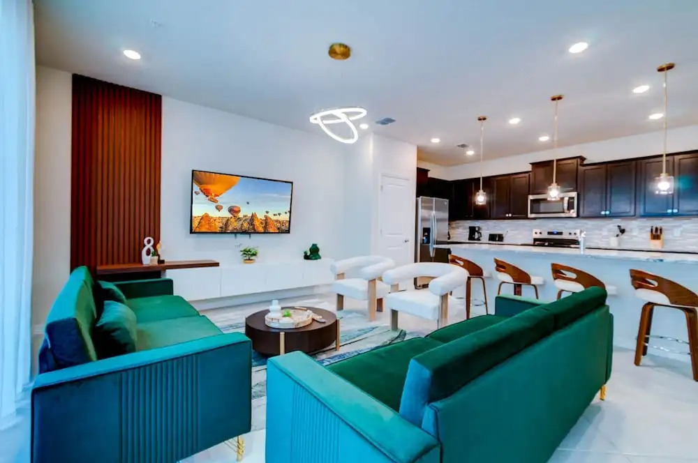 1259 Modern 5BD Family Home For Your Vacation