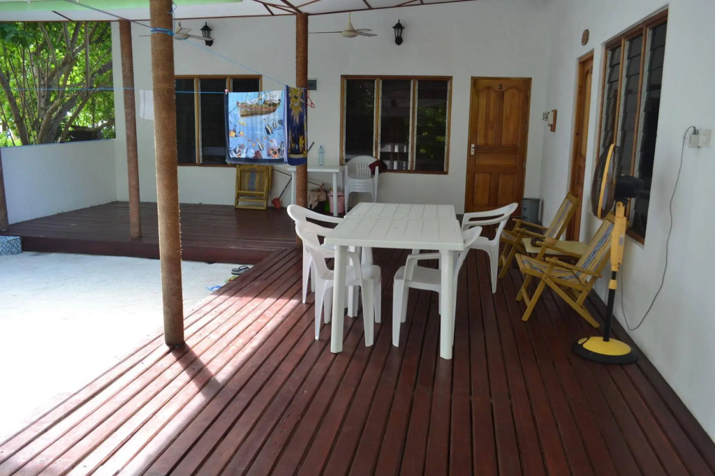Гостевой дом Fulidhoo Laperla Guesthouse