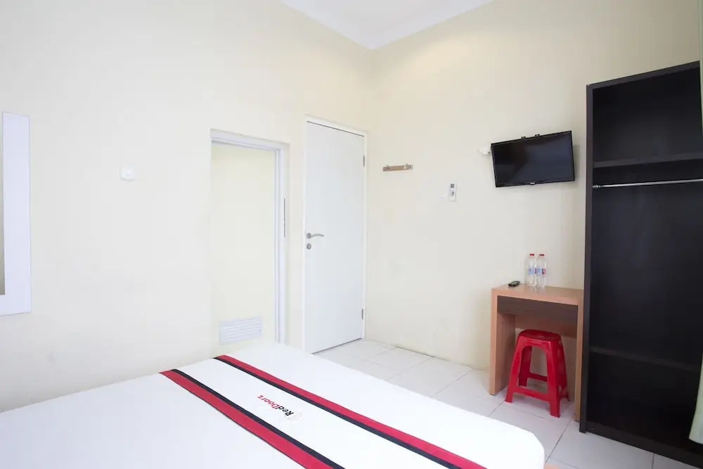 RedDoorz @ Veteran