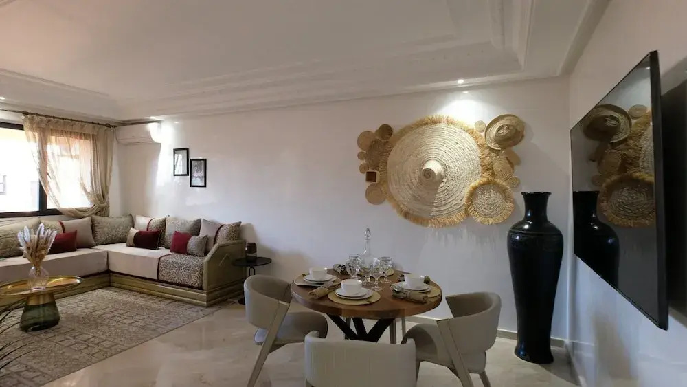 Appart-Hotel Aya Suites