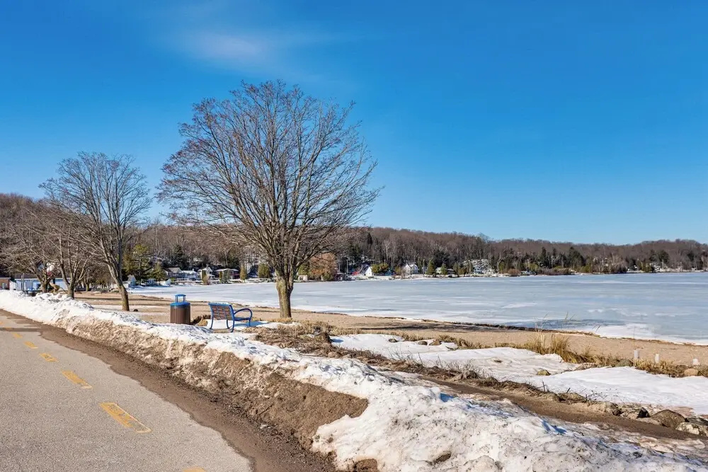 Downtown Beulah Pet-friendly Apt Near Lake & Shops