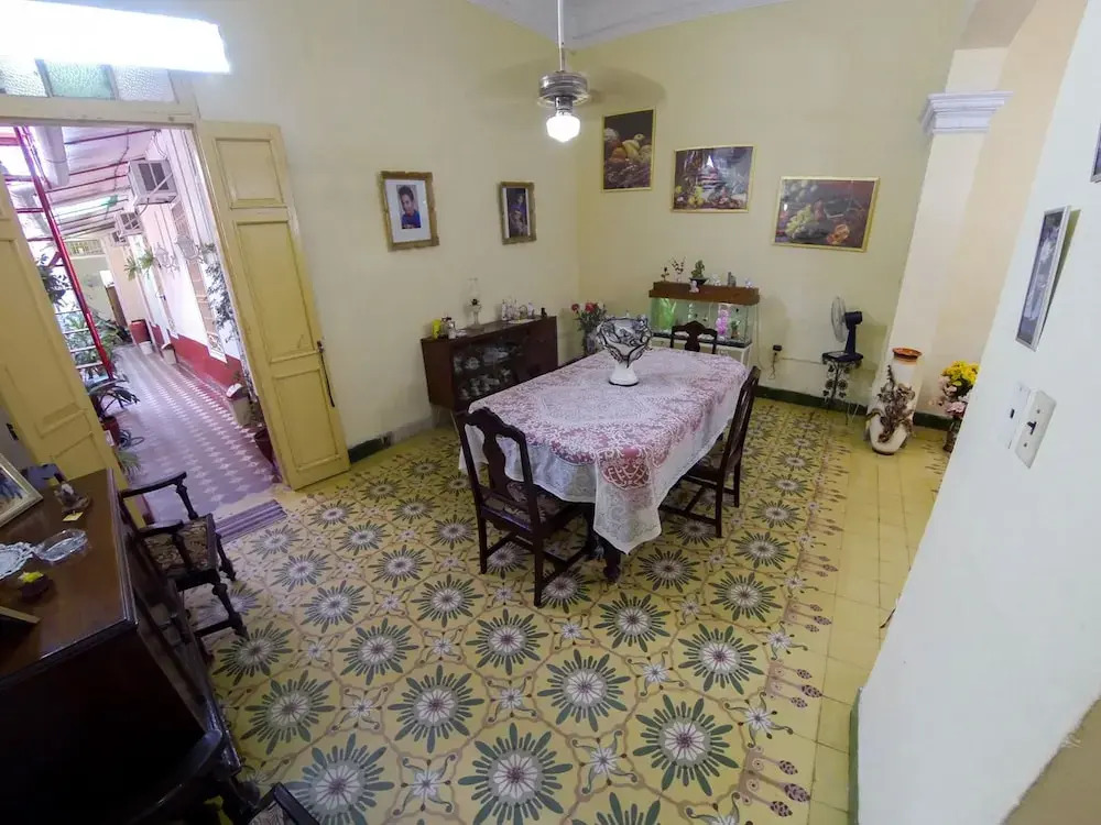 Hostal Colon 271