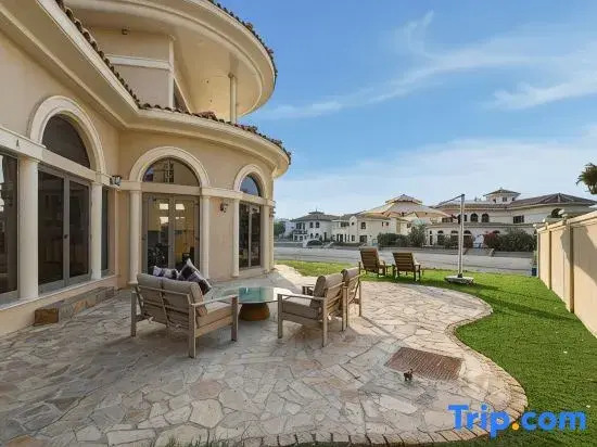 Luxury 5BR plus Maid Private Villa with Direct Beach Access