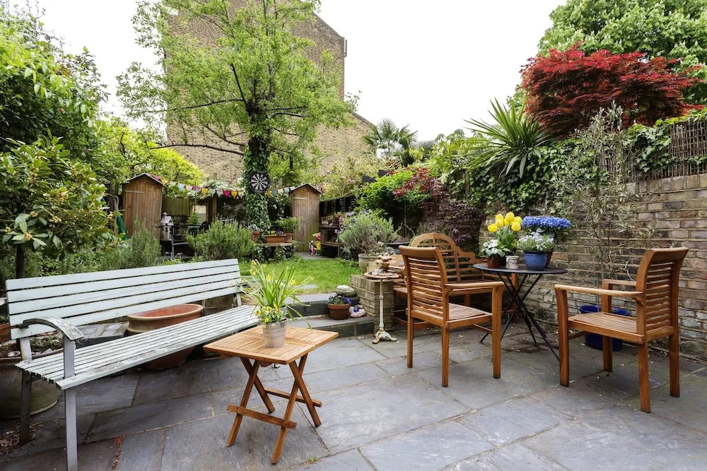 Veeve - Homely Highbury