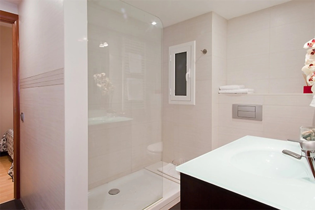 Charming 3BR & sunny Terrace in Eixample - Noname