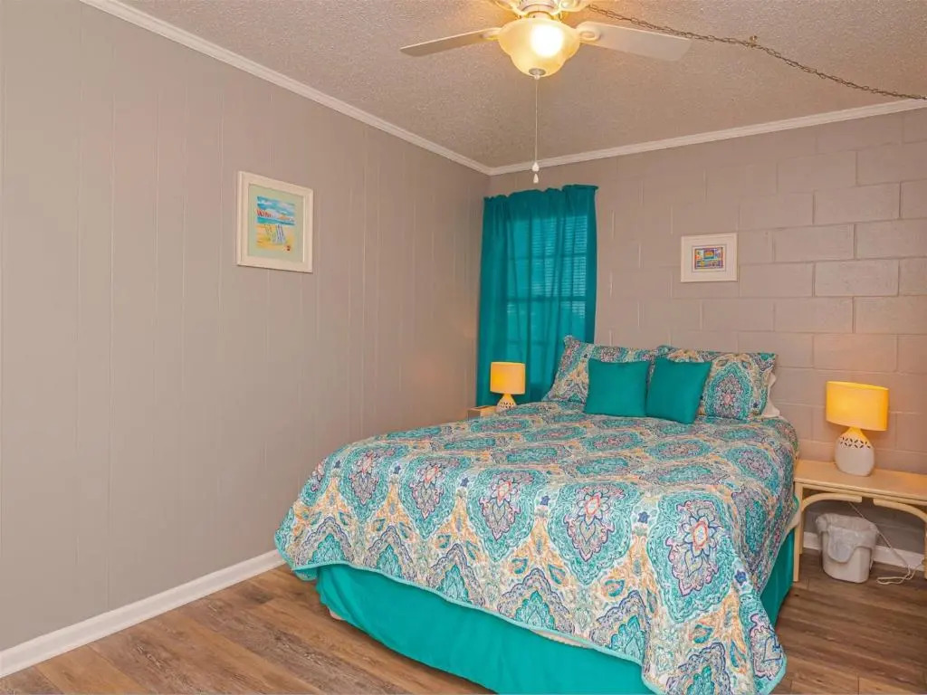 Sea Gun Bayhome #128 by Miss Kitty’s