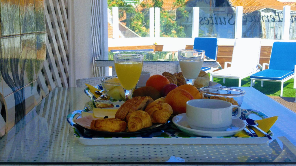 Lisbon Terrace Suites - Guest House