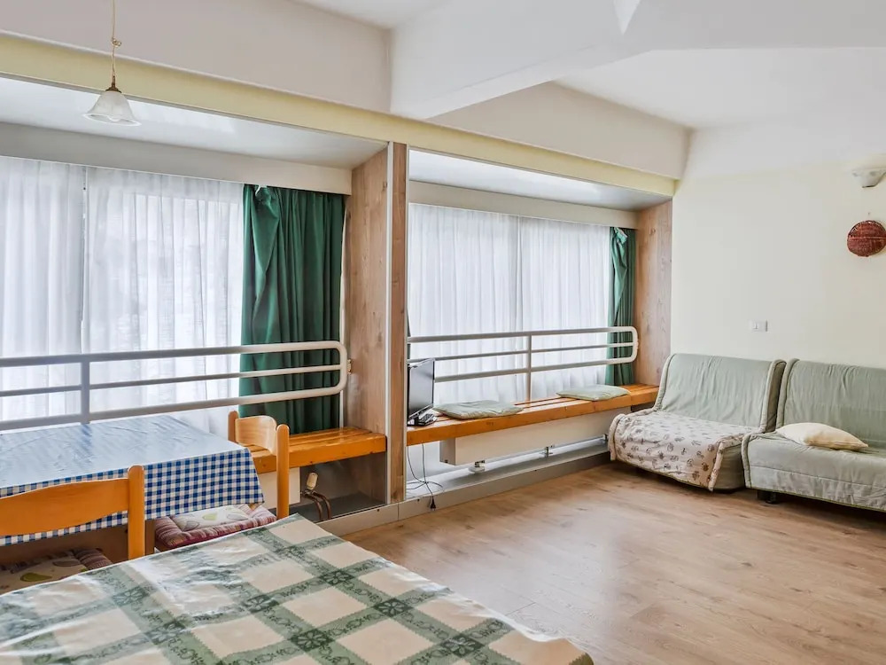 Decent Holiday Home in Mezzana With Garage