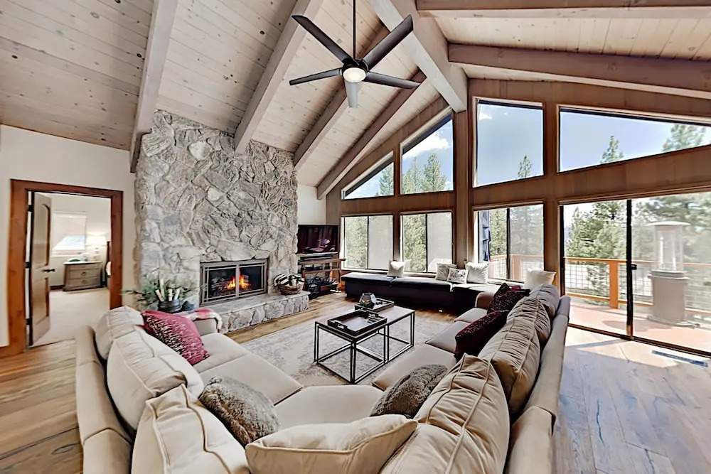 All-Suite Incline Village Home W/ Lake-View Deck Home