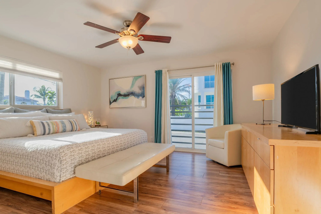 Rate Discounts! Beachside Home, Pool + Ocean Views Beach Haven by Avantstay