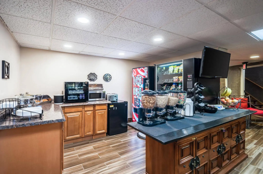 Econo Lodge Metro