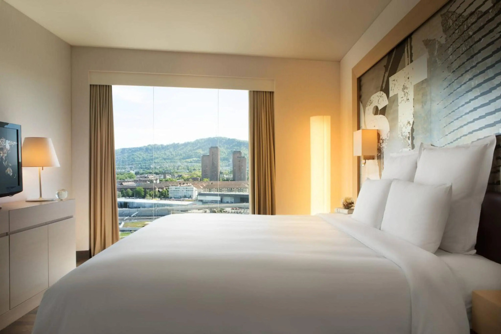 Renaissance Zurich Tower Hotel