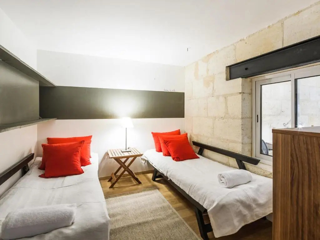 Appart 2 chambres aux Portes du Jardin Public