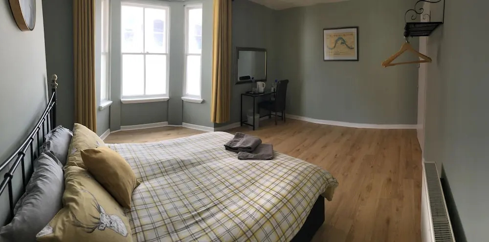 Lark Lane Rooms