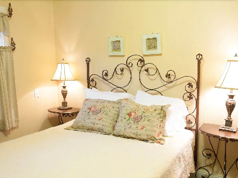 Oak Street Hotel