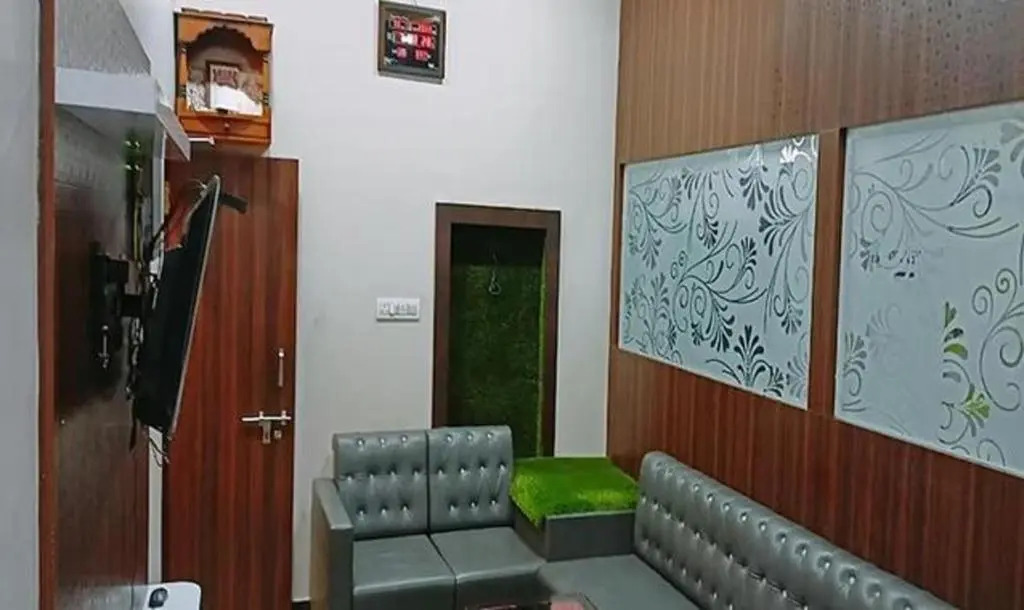 Fabhotel Ambuj