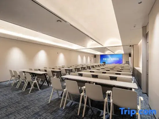 Future Hotel （ Liutang Metro Station, Joy City, Shenzhen)